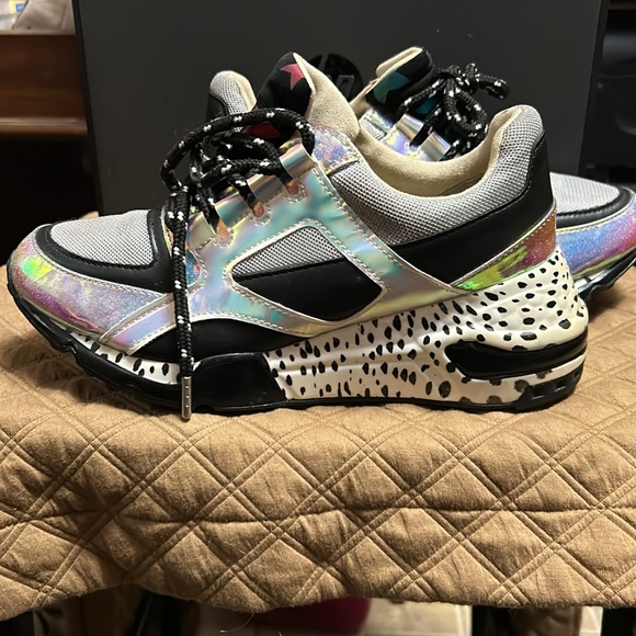 Shoes - Picture 2 of 2